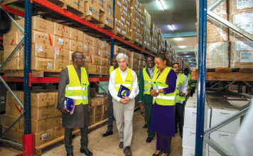 Reconstruction des entrepôts sinistrés de la CAMEG : un appui de 4,5 milliards F CFA de la Banque mondiale