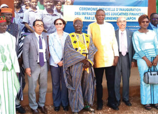 Education nationale : le Japon offre 18 CEG