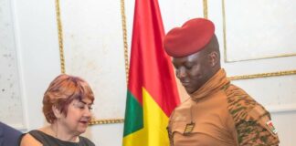 Diplomatie : le Président de la Transition décoré de la Médaille des BRICS