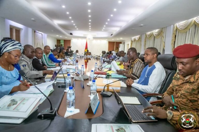 Conseil des ministres : Le décret d’application du SMIG revalorisé adopté