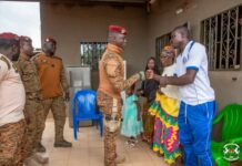 Lutte contre le terrorisme : Le Chef de l’Etat chez des familles des FDS tombés au front