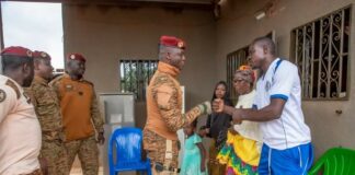 Lutte contre le terrorisme : Le Chef de l’Etat chez des familles des FDS tombés au front