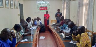 Lutte contre l’incendie : Des agents des Editions Sidwaya initiés à l’usage des extincteurs