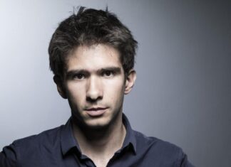 Sénégal : un mandat d’arrêt international lancé contre l’avocat franco-espagnol d’Ousmane Sonko