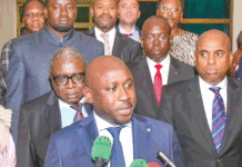 Evaluation de la Transition : une délégation de l’Union africaine consulte le Premier ministre