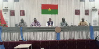 Retards, chevauchements académiques : le ministre Thiombiano et des enseignants en quête de solutions