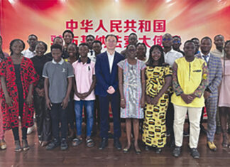 Coopération sino-burkinabè : des étudiants reçoivent des bourses du gouvernement chinois