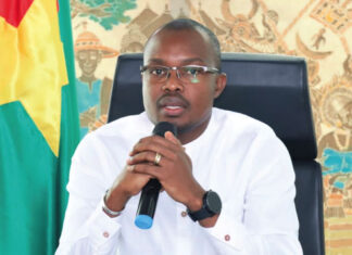 Présumé attentat à l’agence Coris Bank de la Cité 1200 logements: « Les premiers éléments d’enquête ont montré l’absence de substances explosives sur cette personne », Rimtalba Jean Emmanuel Ouédraogo, le Porte-parole du gouvernement