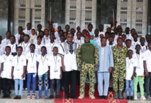 Journée de l’excellence scolaire : le chef de l’Etat félicite les lauréats de l’édition 2023