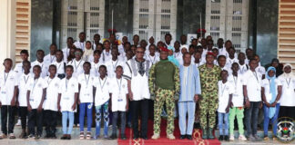 Journée de l’excellence scolaire : le chef de l’Etat félicite les lauréats de l’édition 2023