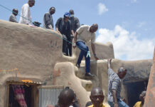 Valorisation du patrimoine culturel : le ministre Jean Emmanuel Ouédraogo à la cour royale de Tiébélé