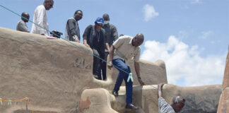 Valorisation du patrimoine culturel : le ministre Jean Emmanuel Ouédraogo à la cour royale de Tiébélé