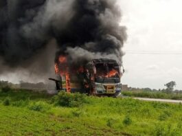 Sécurité routière : Un car de transport de personnes prend feu sur la RN1