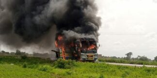 Sécurité routière : Un car de transport de personnes prend feu sur la RN1