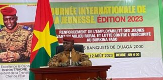 Journée de la jeunesse : « N’ayez pas peur, risquez, lancez-vous, on vous accompagnera », Capitaine Ibrahim Traoré face aux jeunes