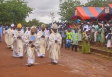 Assomption 2023: Des fidèles catholiques célèbrent la «montée au ciel» de la vierge Marie à Yagma