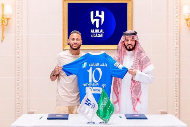 Al Hilal: Les supporters s’arrachent le maillot de Neymar
