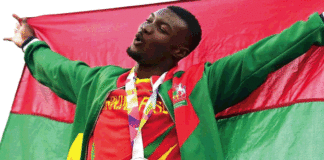 Mondiaux d’athlétisme: de l’or historique pour Hugues Zango