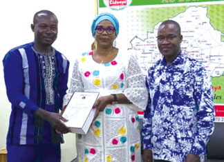 Soutenance de thèse : Dr Ido Kouaman reconnaissant à Sidwaya