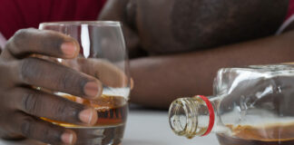 Mineurs et boissons alcoolisés : le ministre du Commerce rappelle les obligations faites aux vendeurs