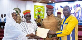 Dialogue social : le Chef de l’État échange avec les commerçants des marchés et yaars