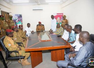 Entrepreneuriat communautaire : le Chef de l’Etat encourage le personnel de l’APEC