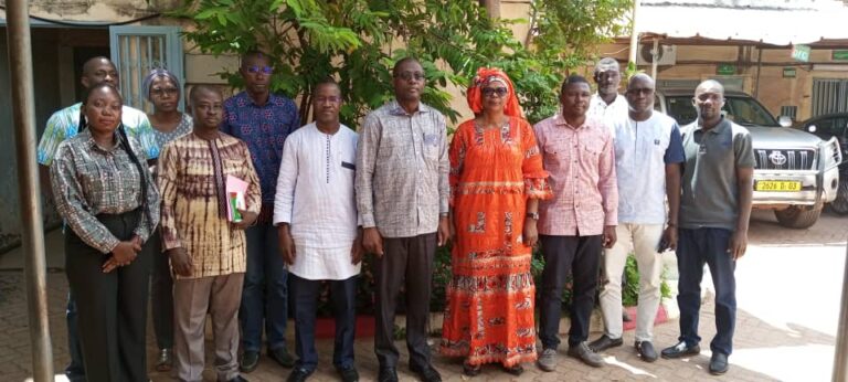 Editions Sidwaya : Le coordonnateur national de l&rsquo;unité PPP, Sié Palenfo, encourage le personnel