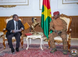 Burkina Faso – Guinée équatoriale : un émissaire du Président Obiang NGUEMA reçu par le Chef de l’Etat