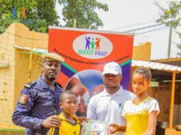 Soutien aux enfants défavorisés Boost Faso offre des kits scolaires complets à 350 élèves