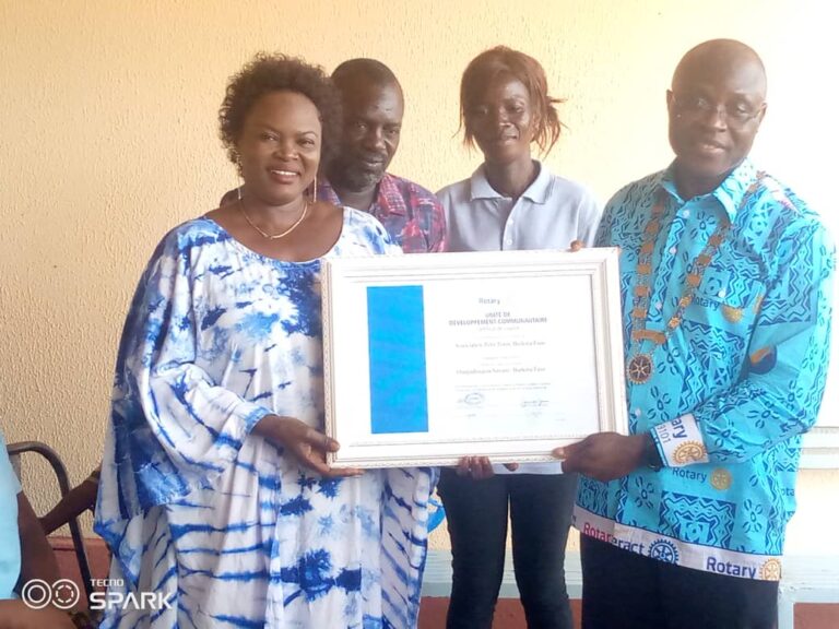 Lutte contre le cancer du col de l&rsquo;utérus: le gouverneur du District 9101 salue le travail du Rotary Club Ouagadougou Savane