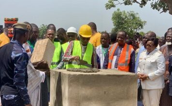 Burkina: pose de la première pierre d’un CHU de 250 milliards de FCFA à Doulougou