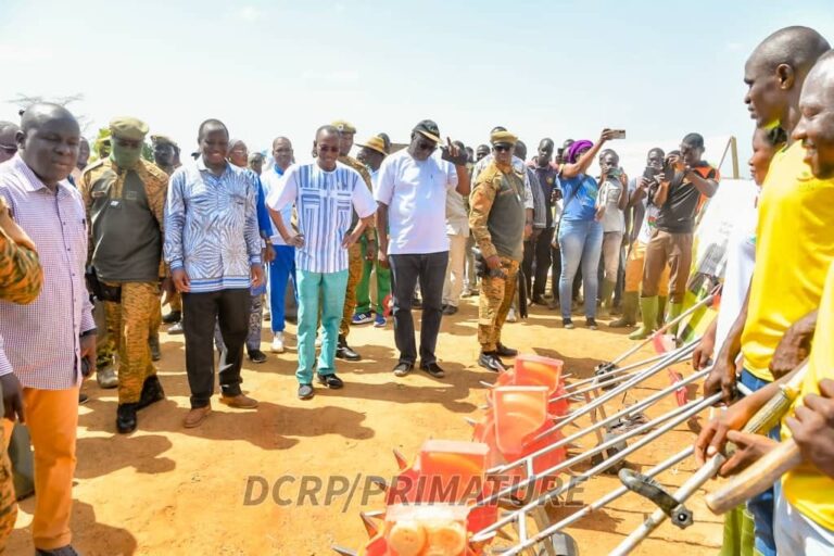 Visite du site de ANVAR à Bagré Pôle : Le Premier ministre fier des travaux des chercheurs et des étudiants