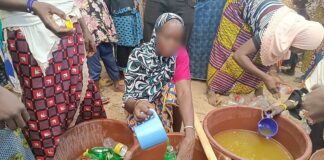 Aide aux PDI : l’association Les Bâtisseurs de la paix en Afrique forme des femmes en fabrication de savon liquide