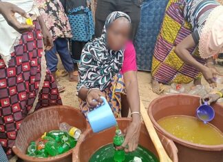 Aide aux PDI : l’association Les Bâtisseurs de la paix en Afrique forme des femmes en fabrication de savon liquide