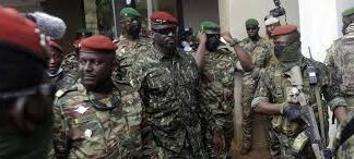 Guinée : 60 militaires et agents pénitentiaires licenciés