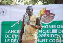 Initiative présidentielle pour le développement communautaire : les travaux de pavage de la cité SOCOGIB de Wayalghin officiellement lancés