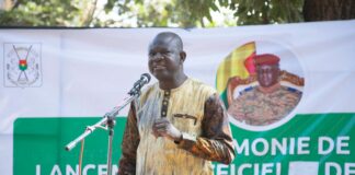 Initiative présidentielle pour le développement communautaire : les travaux de pavage de la cité SOCOGIB de Wayalghin officiellement lancés