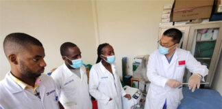 Les médecins chinois à l’étranger continuent d’adhérer à leur intention originelle de bienveillance au profit des populations locales