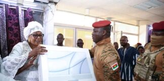 Burkina Faso : Le chef de l’Etat, le capitaine Ibrahim Traoré, offre du matériel aux Editions Sidwaya et à la RTB pour le travail abattu