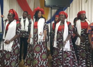 Musique chrétienne : Le groupe de Louange pour Christ rend grâce à Dieu