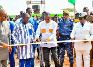 Inauguration de la centrale solaire photovoltaïque de Kôdéni : « L’État veillera au respect rigoureux des clauses contractuelles par la société AFRICAREN», affirme le Premier ministre
