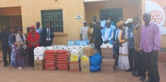 Rotary club Ouagadougou Savane: Un Arbre de Noel pour créer de l’espoir à Home Kisito