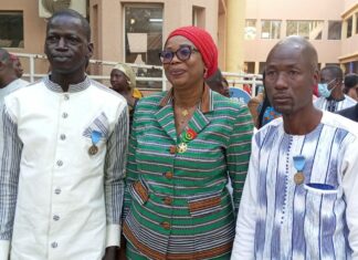 CSC : La directrice générale des Éditions Sidwaya, Assétou Badoh/Guiré et deux de ses collaborateurs distingués