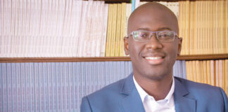 Tribune : « Les gouvernements émetteurs d’une monnaie nationale ne peuvent manquer de fonds », dixit Ndongo Samba Sylla, économiste sénégalais