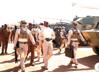 Lutte contre le terrorisme : le chef de l’Etat remet un important lot de matériel militaire au ministère de la Défense