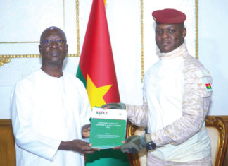 Burkina : le rapport général d’activités 2022 de l’ASCE-LC remis au Président Traoré