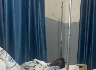 Ouganda : Un célèbre activiste des droits des homosexuels poignardé