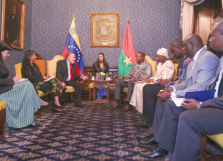 Coopération Burkina-République Bolivarienne du Venezuela : le chef de la diplomatie burkinabè échange avec le Défenseur du peuple