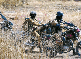 Burkina : des milliers de terroristes lancent des assauts simultanés, les Forces combattantes réagissent avec efficacité