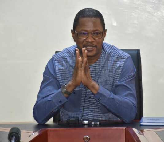 Le ministre en charge des Affaires étrangères, Karamoko Jean Marie Traoré en visite à Sidwaya